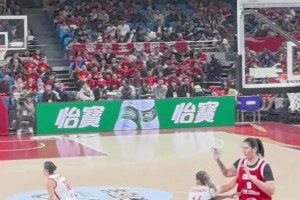 这身高差距！当张子宇在内线时，对手的内心应该是绝望的吧😂